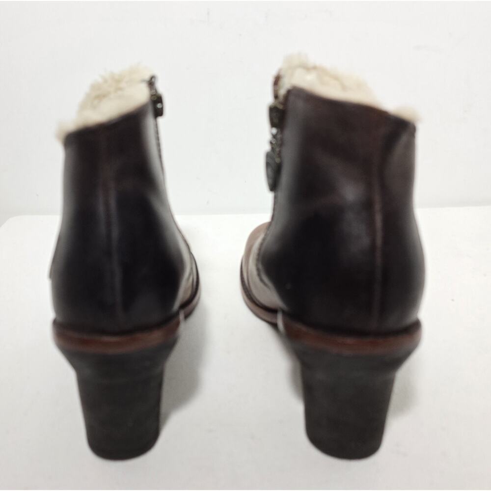 Timberland Irina Brigade Chelsea Ankle Boots Smooth/Nubuck Leather Zip Sz 8.5 - Picture 2 of 11